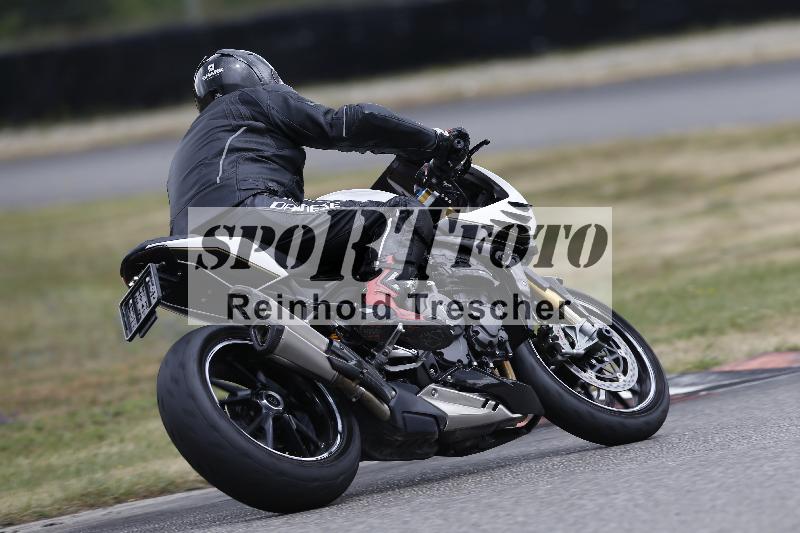 Archiv-2025/32 07.07.2025 Plüss Moto Sport ADR/Einsteiger/backside